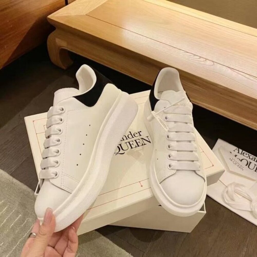Alexander McQueen Black and White Leather Sneakers - Picture 3 of 7